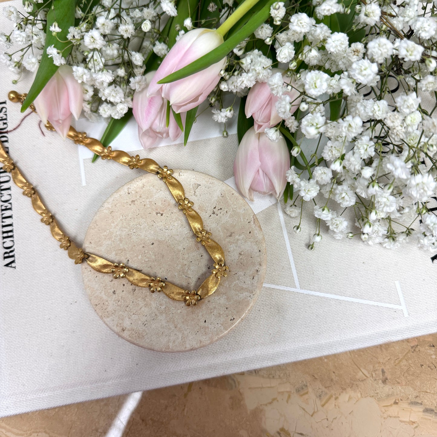 Vintage TRIFARI Daisy Link Necklace
