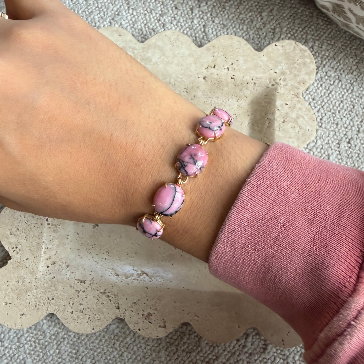 Rhodonite Cabachon Gold Tone Bracelet