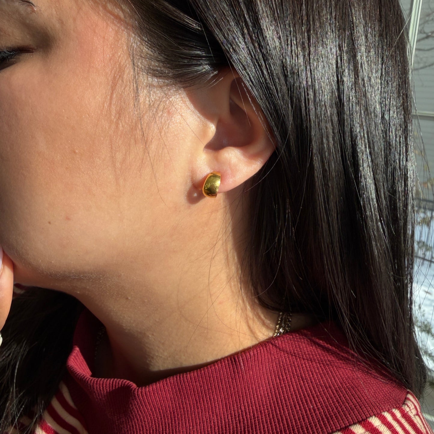 Dome-Gold-Tone-Huggies