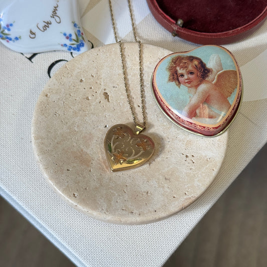 GOLD FILLED LARGE HEART LOCKET