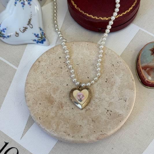 PEARL STRAND FLORAL HEART LOCKET