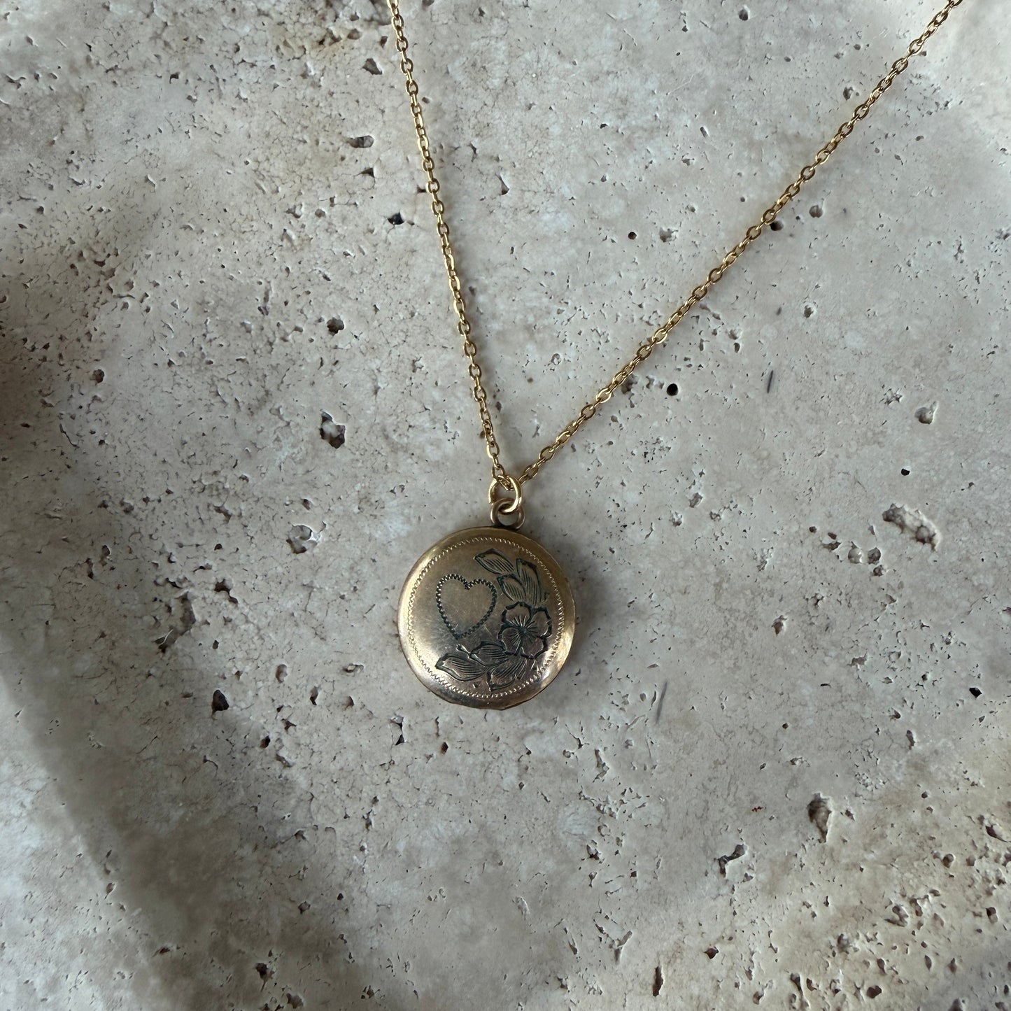 12k Gold Filled Floral Circle Locket