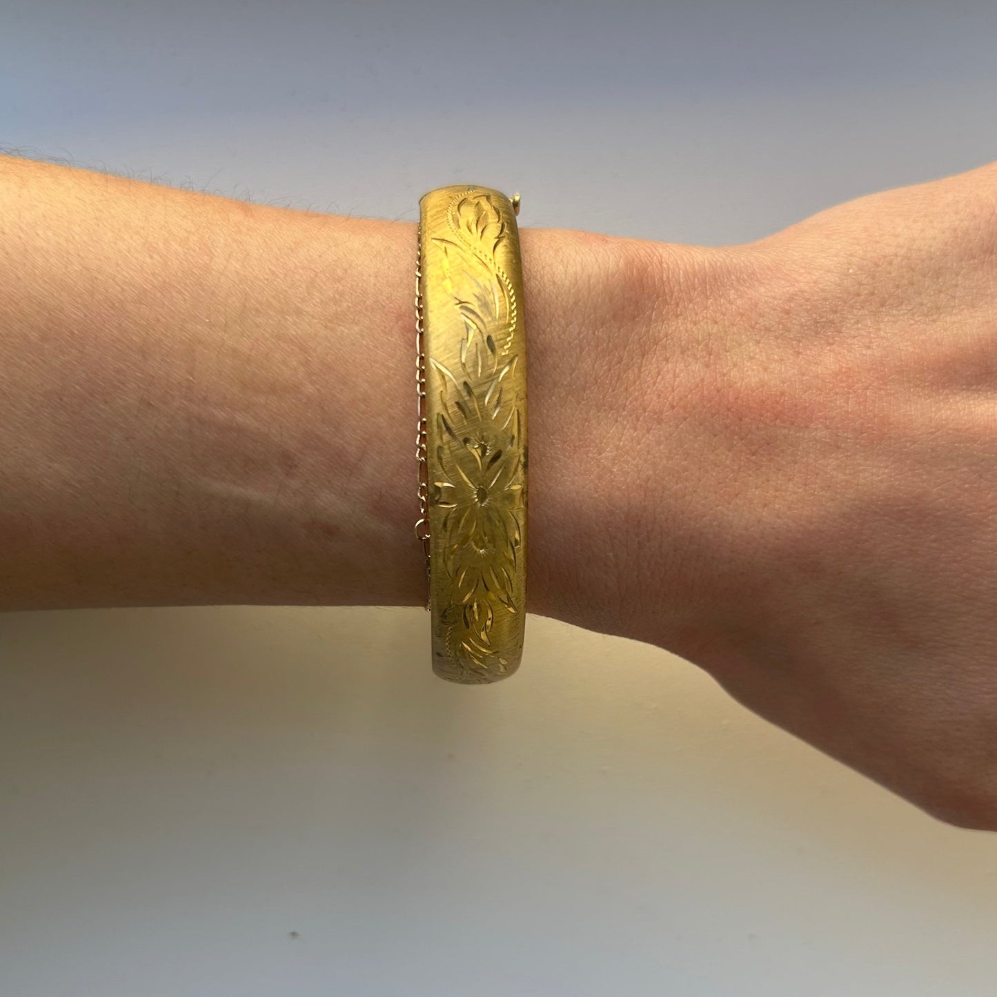 GOLD FILLED FLORAL ETCHED BANGLE