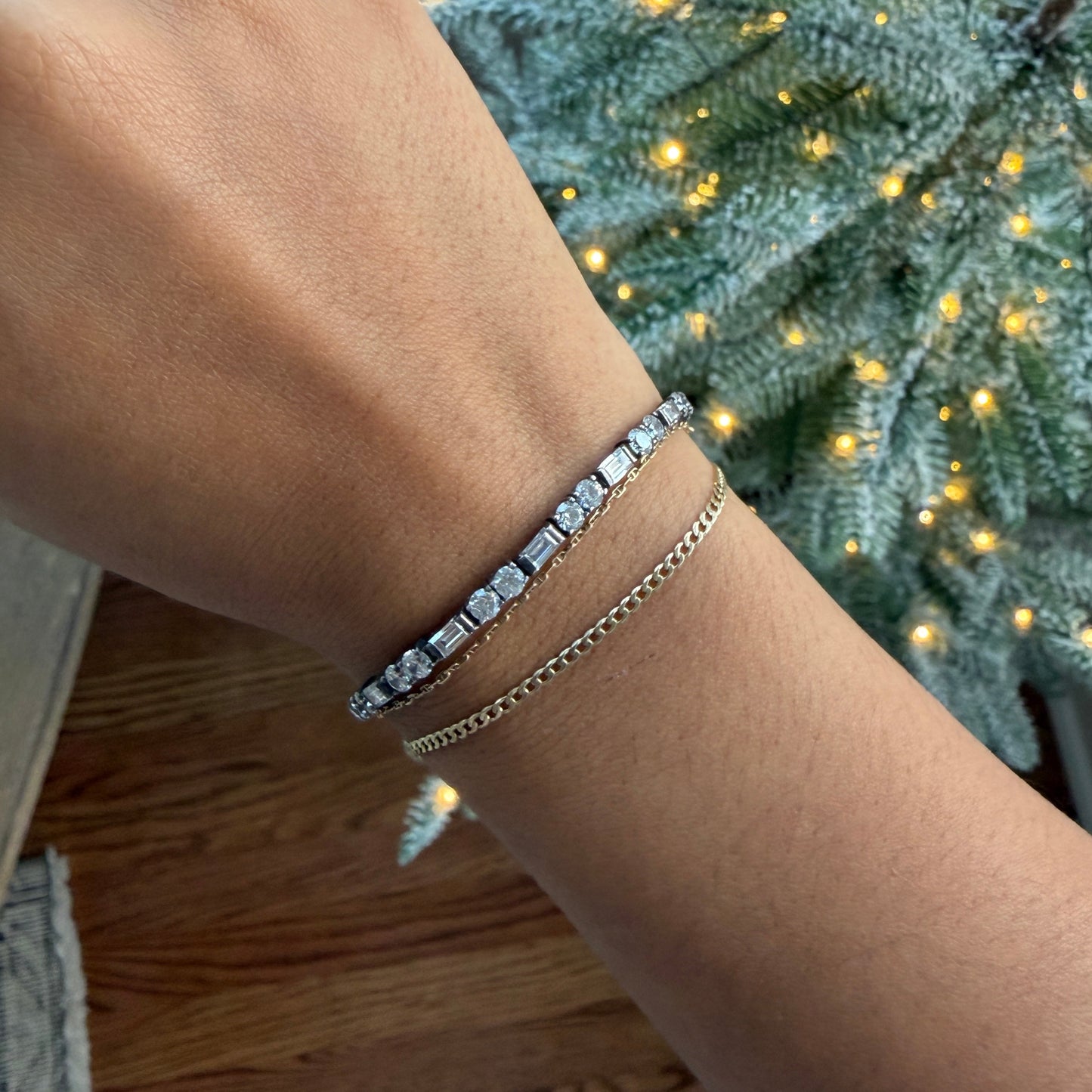 Vintage-Round-and-Baguette-Cut-Tennis-Bracelet