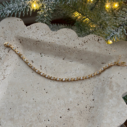 XO's-Tennis-Bracelet