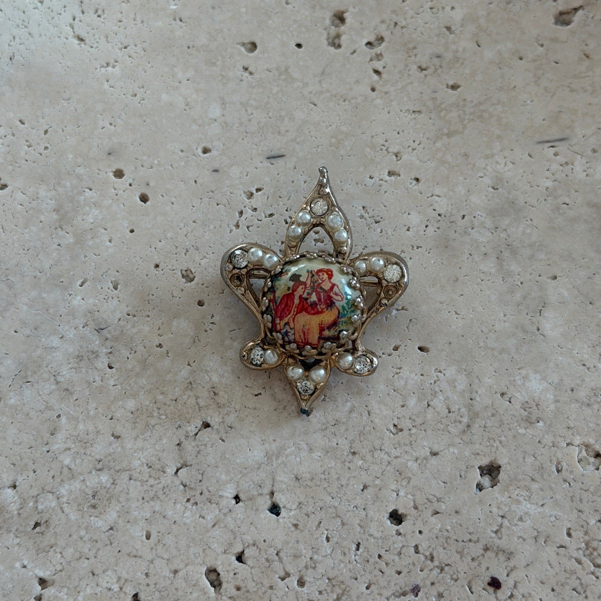 Tiny Couring Scene Pearl Brooch